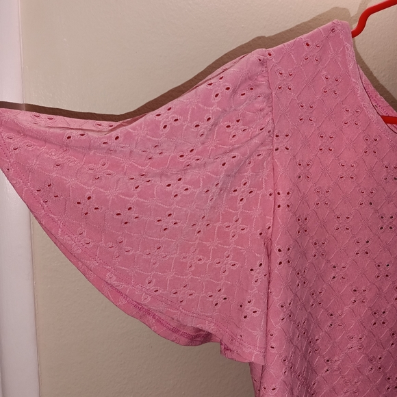 ⭐️Keyhole Expresso Pink Top ⭐️3 items for $10.00 bundle items to get the deal!⭐️ - Picture 4 of 12